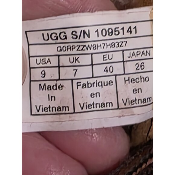 Ugg Adirondack lll Boots Chestnut Size 9 - Picture 6 of 7